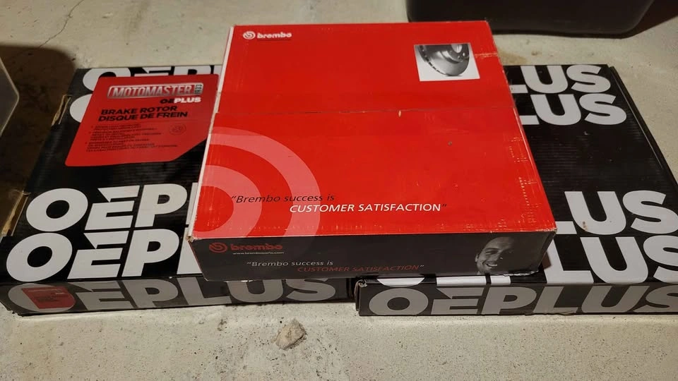 Brake Package - 3 Rotors and free pair of pads - photo 2