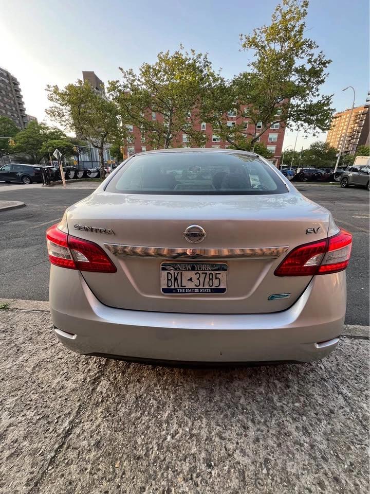 2013 Nissan Sentra SV Sedan 4D - photo 5