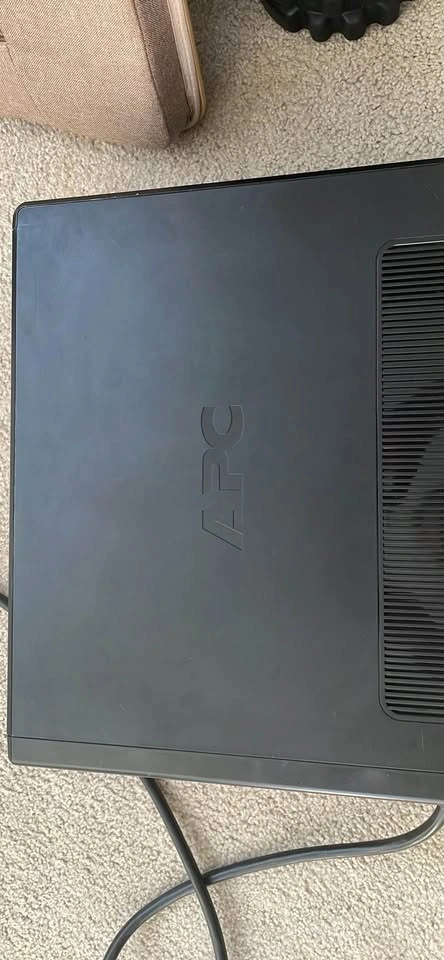 APC Back UPS XS-1500 (needs new battery) - photo 2