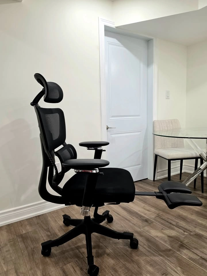 FlexiSpot C7 Max Ergonomic Office Chair w/ Footrest - photo 3