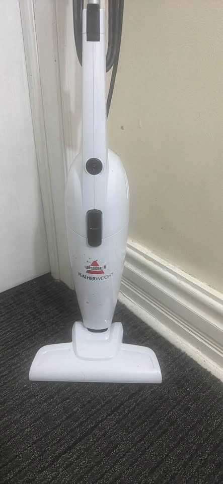 Bissell Featherweight Vacuum - photo 2