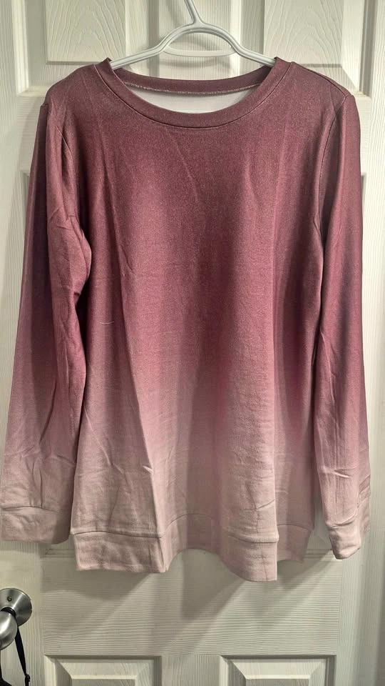 Ombre long sleeve sweatshirt medium sku 0282