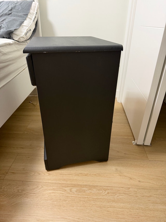 Nightstand - photo 3