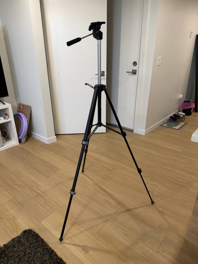 Vivitar Tripod - photo 3