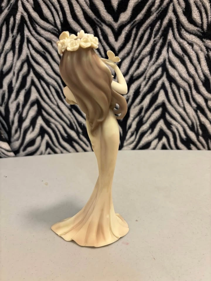 Beautiful Angel Ornaments $5ea. - photo 2