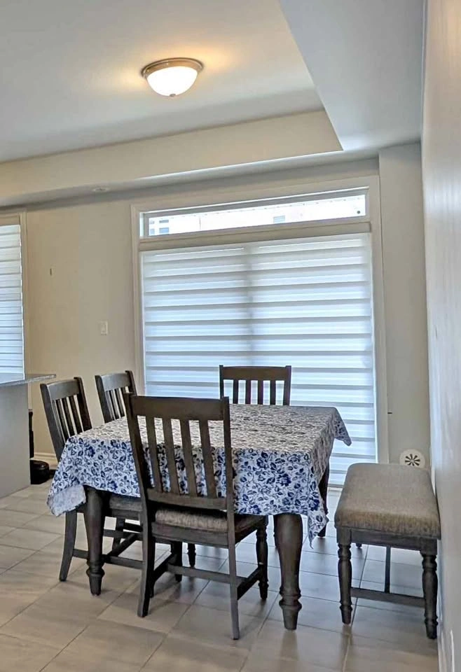 Dining table with 4 chairs and bench. Expandable table.