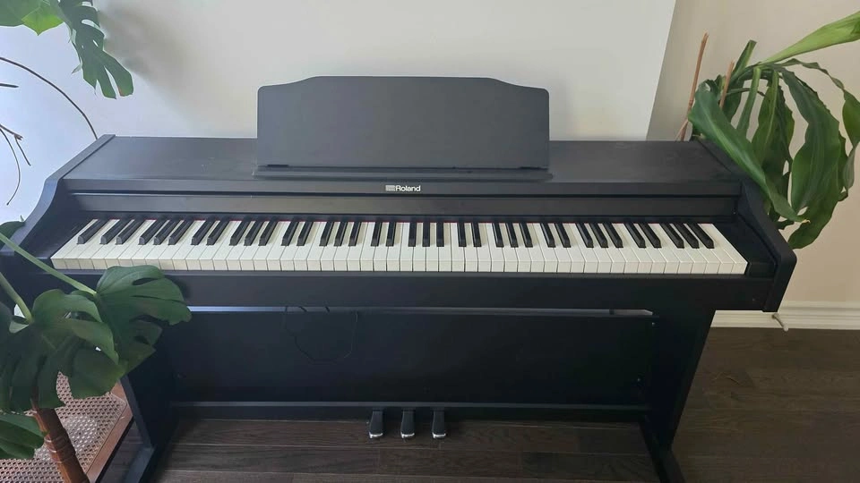 Roland RP-102-BK Digital Piano with Bench - photo 3