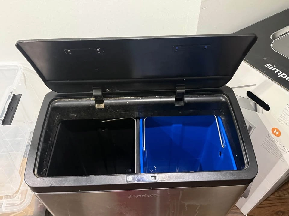 Step n' Sort Dual Compartment Recycling Bin - AS IS - photo 2