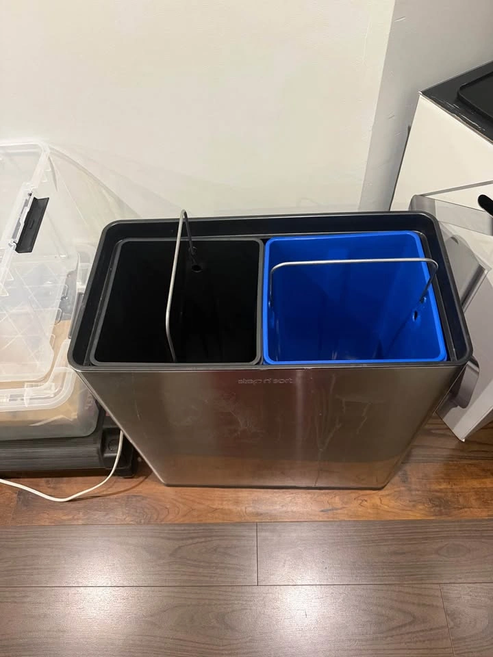 Step n' Sort Dual Compartment Recycling Bin - AS IS - photo 3