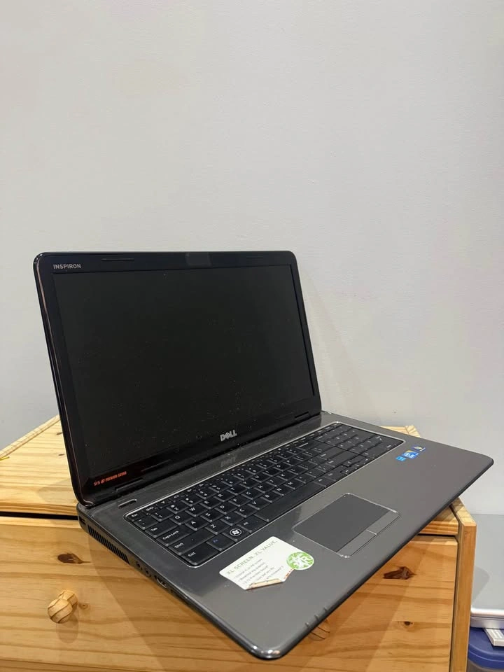 Dell Inspiron N7010 Laptop, No battery - photo 2