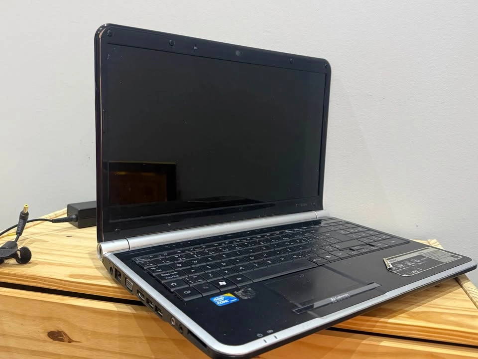 Gateway Laptop AS IS Good for Parts Only - photo 2
