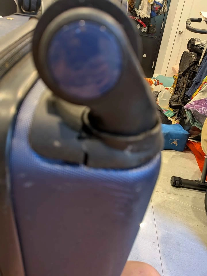 T TAG Blue Hard Shell Suitcase - photo 5