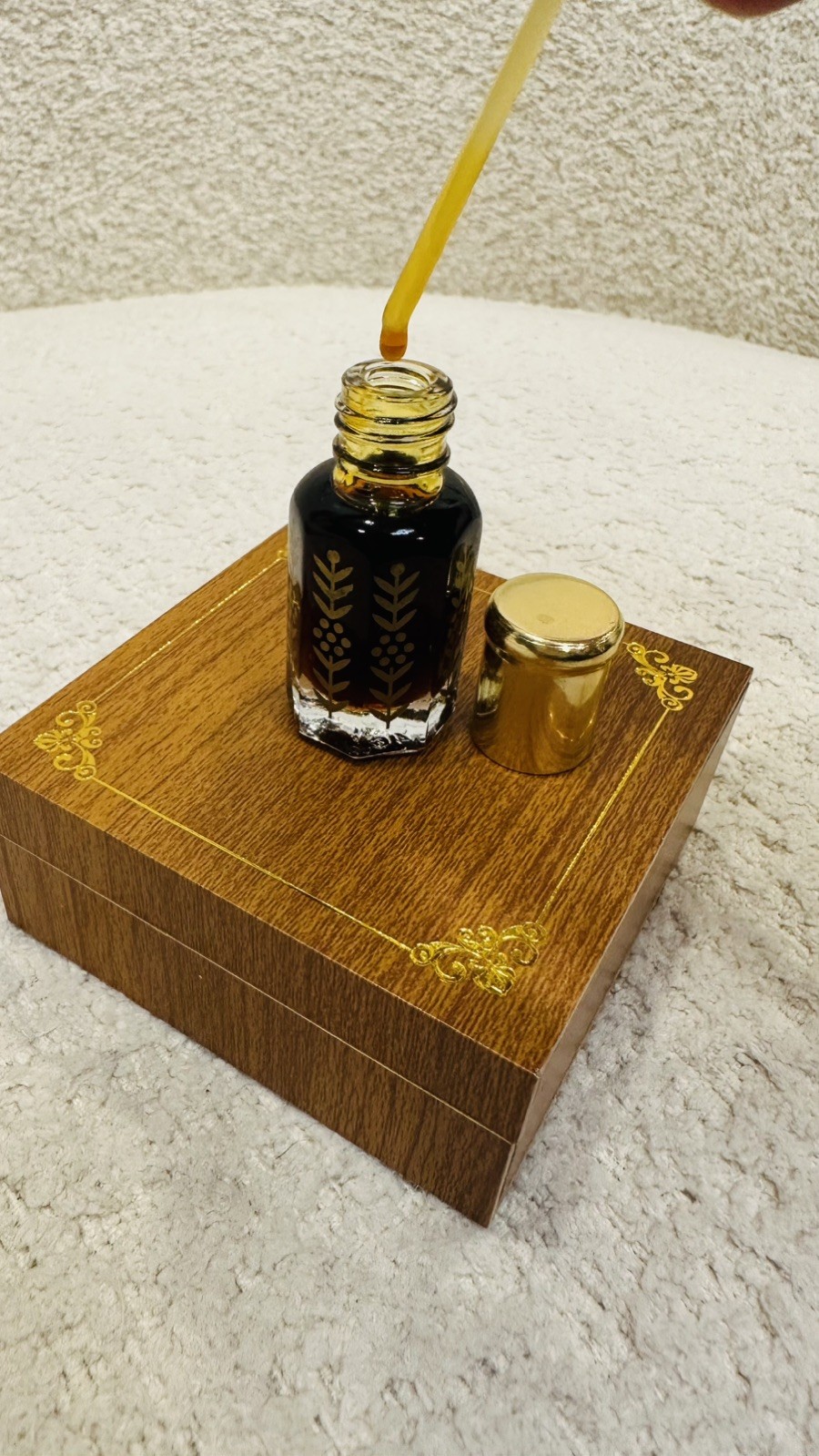 100% Pure Agarwood Oud Oil Cambodi GRADE A (6ML) - photo 2