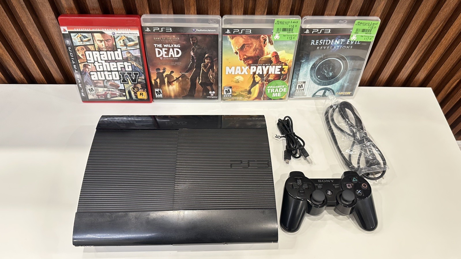 Sony PlayStation 3 PS3 Super Slim 12GB Console Bundle Tested
