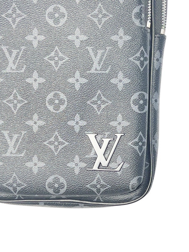 Louis Vuitton Avenue Sling Bag - photo 4