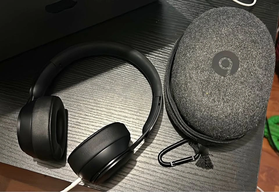 Beats Solo Pro Wireless Noise Cancelling Headphones - Black