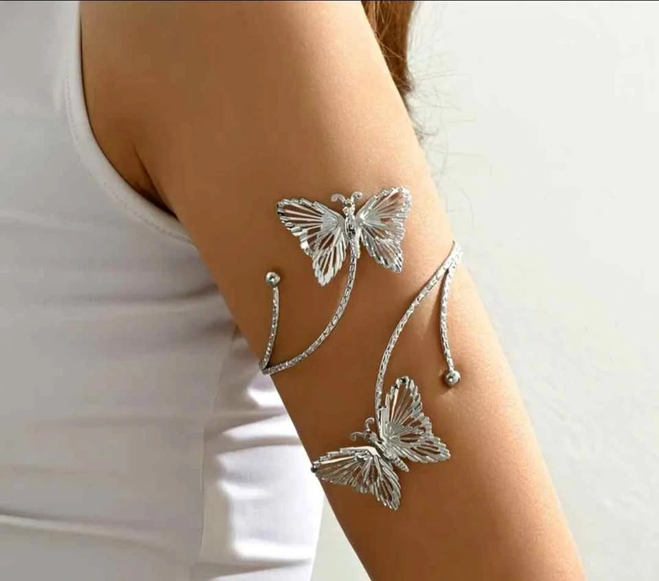 Fashionable Elegant Butterfly Open Bracelet
