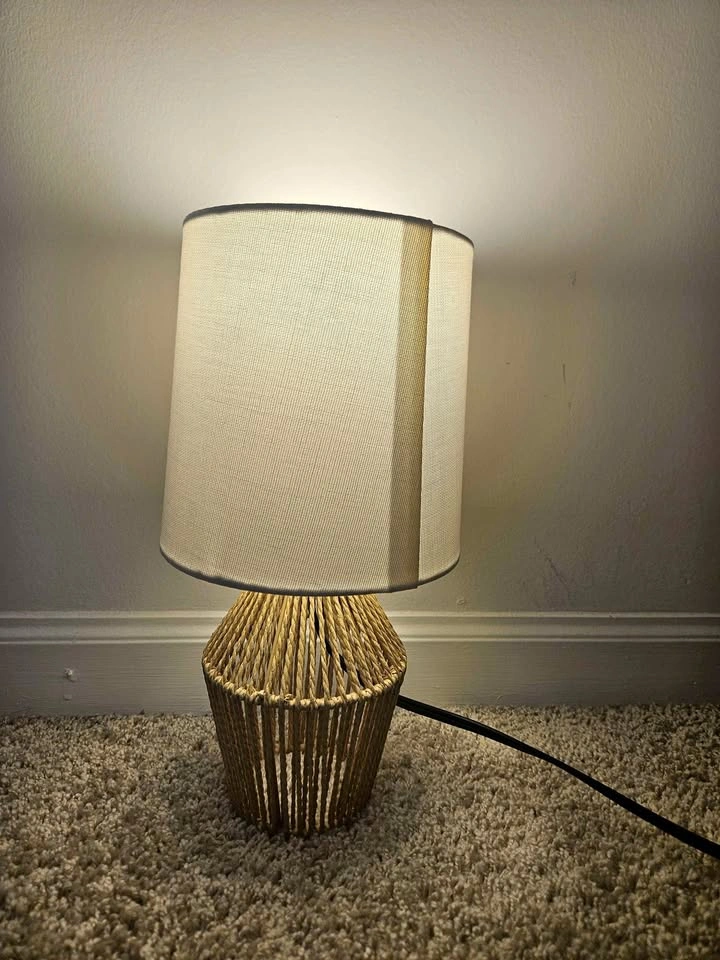 Desk lamp