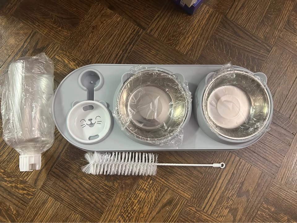 Cat Water & Food Bowl Set with Dispenser - photo 2