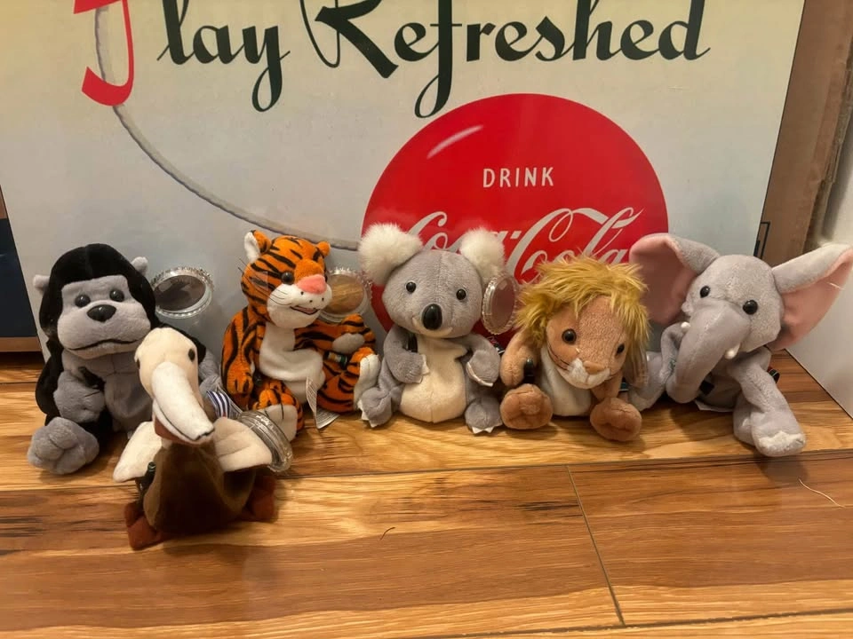 Coca-Cola Collectibles $3-12 - photo 2