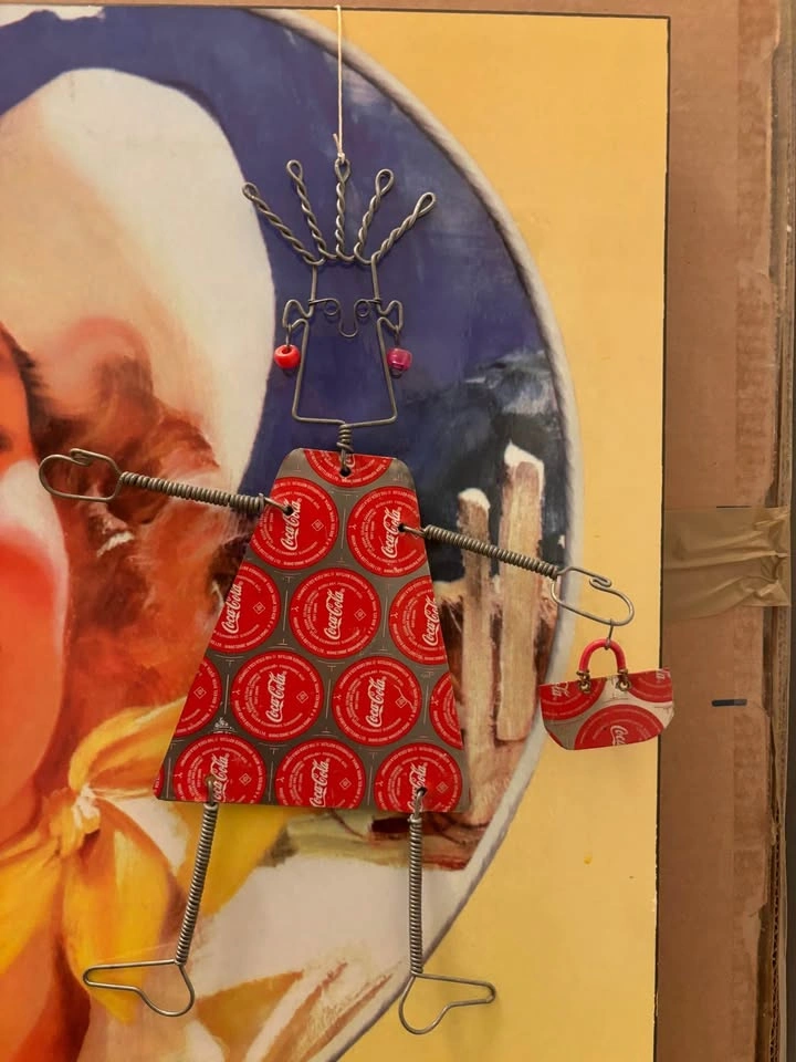 Coca-Cola Collectibles $3-12 - photo 3