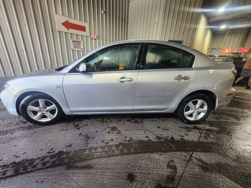 2007 Mazda 3 - photo 2