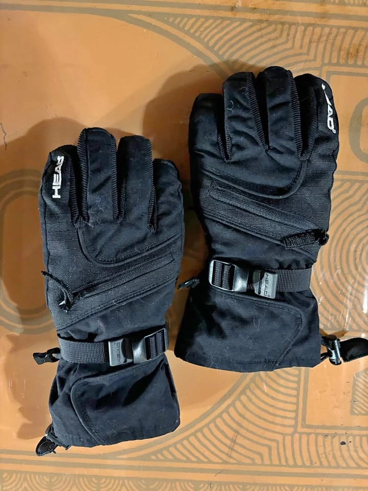 Winter Ski Gloves $10