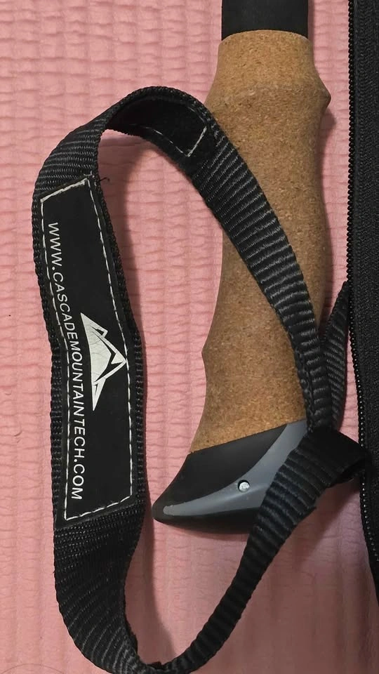 Cascade Mountain Tech Trekking Poles - photo 2