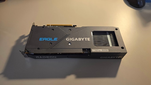 AMD Radeon RX 6600 8GB Graphics Card - Gigabyte Eagle - photo 2