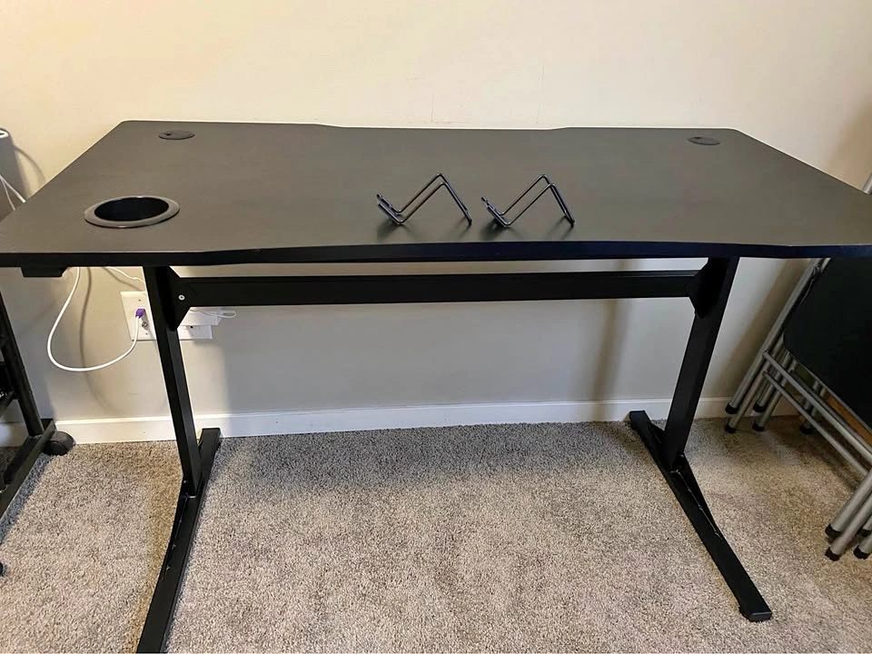 Gaming desk