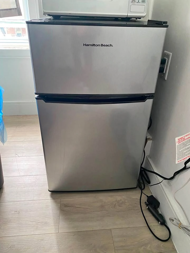 Hamilton Beach 3.1 Cu.Ft Mini Fridge with True Freezer, 2-Door