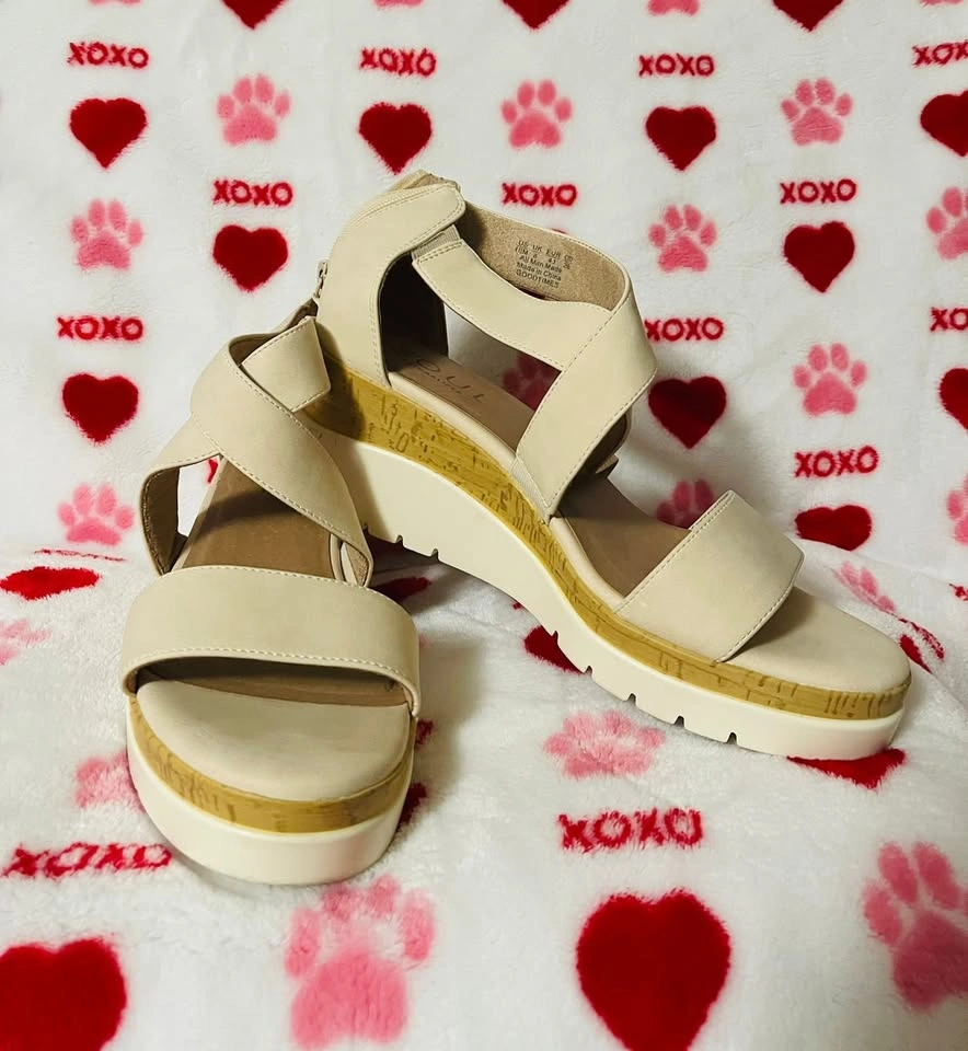 Beige summer shoes - photo 2