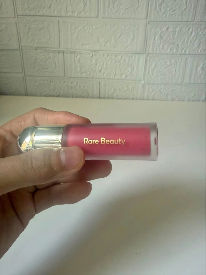 Rare Beauty Blush in Happy