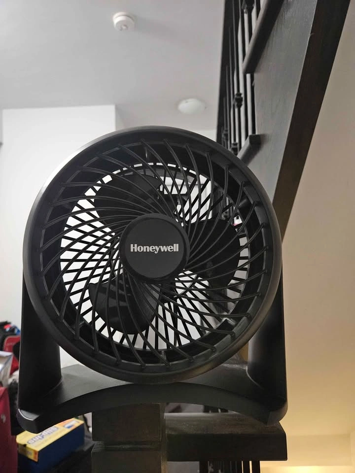 Honeywell Black Desk Fan - photo 2