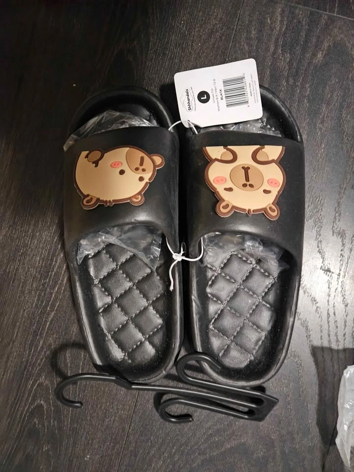 Black Bear Slide Sandals New w/ Tags - Size L (Women 8-9 / Men 7 - photo 2