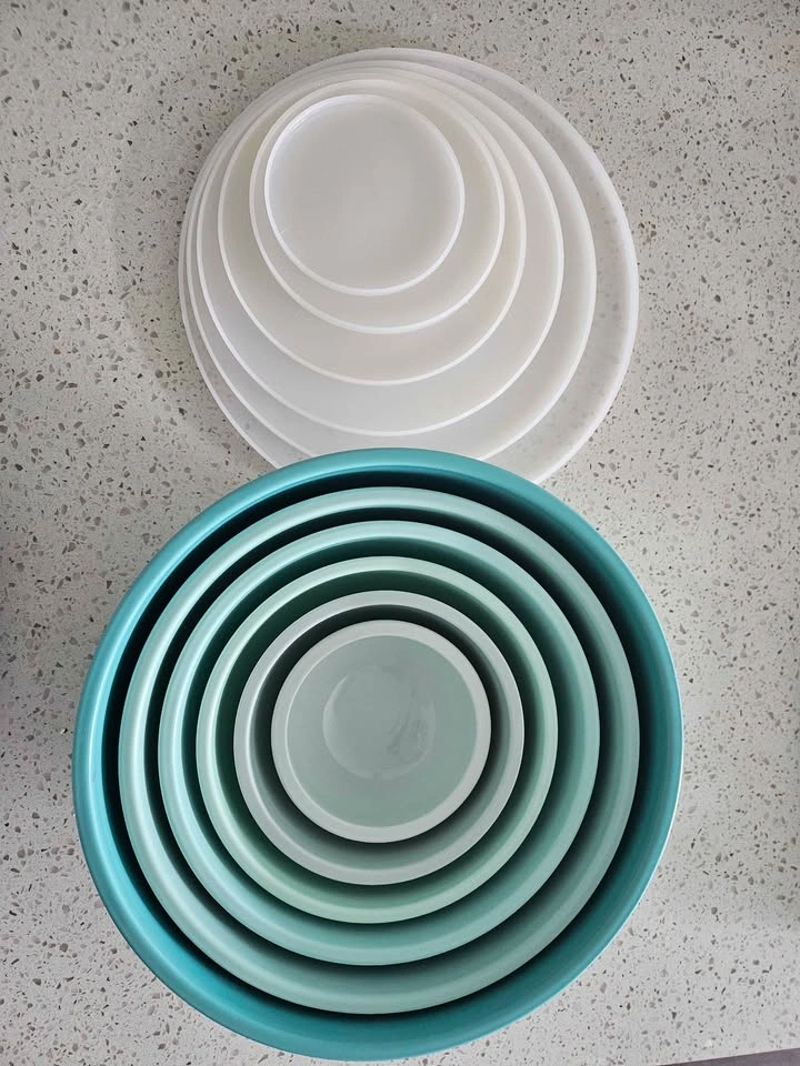 6 Nesting Bowls with Lids 🩵 - photo 3