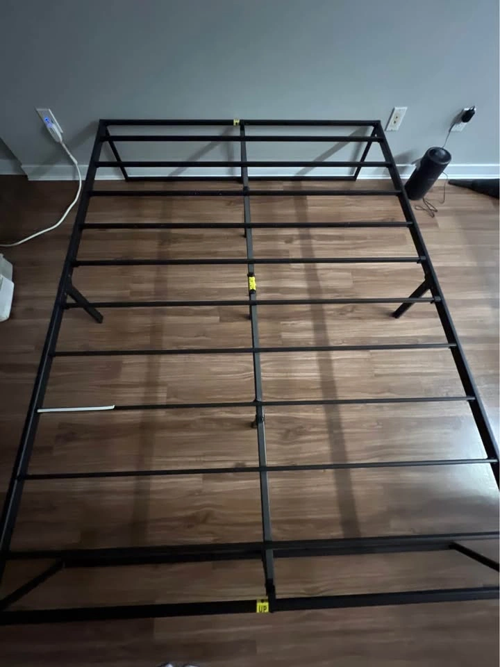 Sunday 31st pick up only! Queen Platform Bed Frame  13" Storage - photo 2