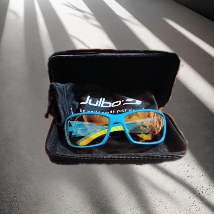 JULBO Luky Eyewear Kids Sunglasses Blue UV Gold Spectron Bag & C