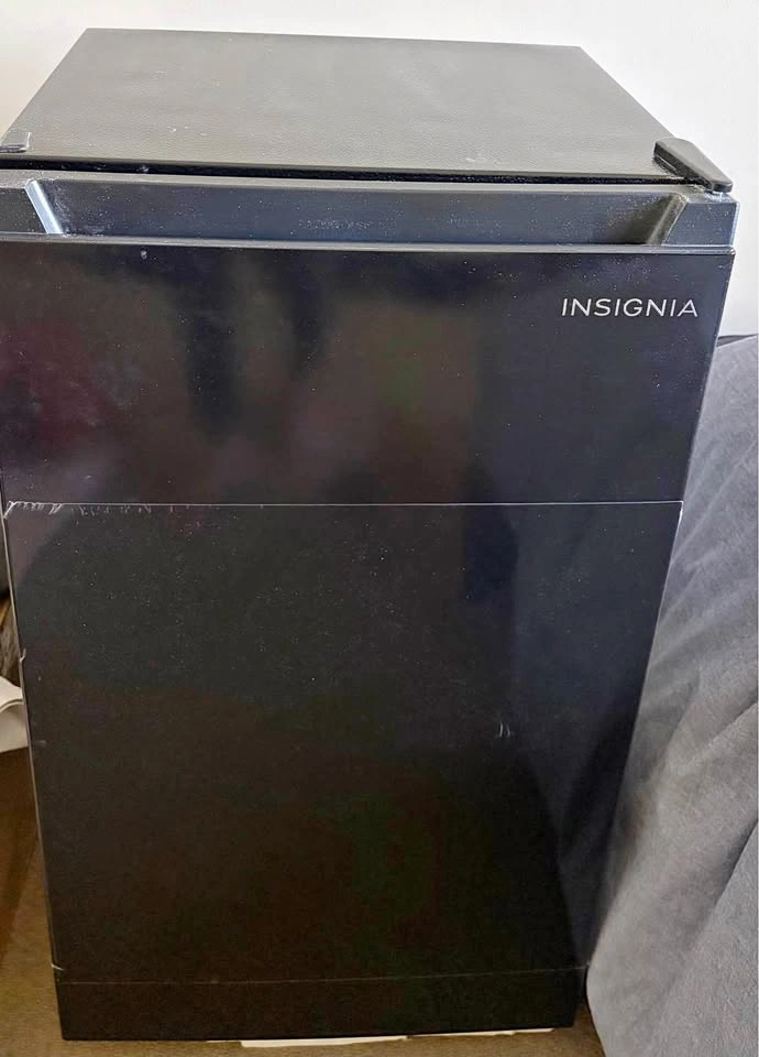 Black Mini Fridge – 3.3 cu. ft. – Like New