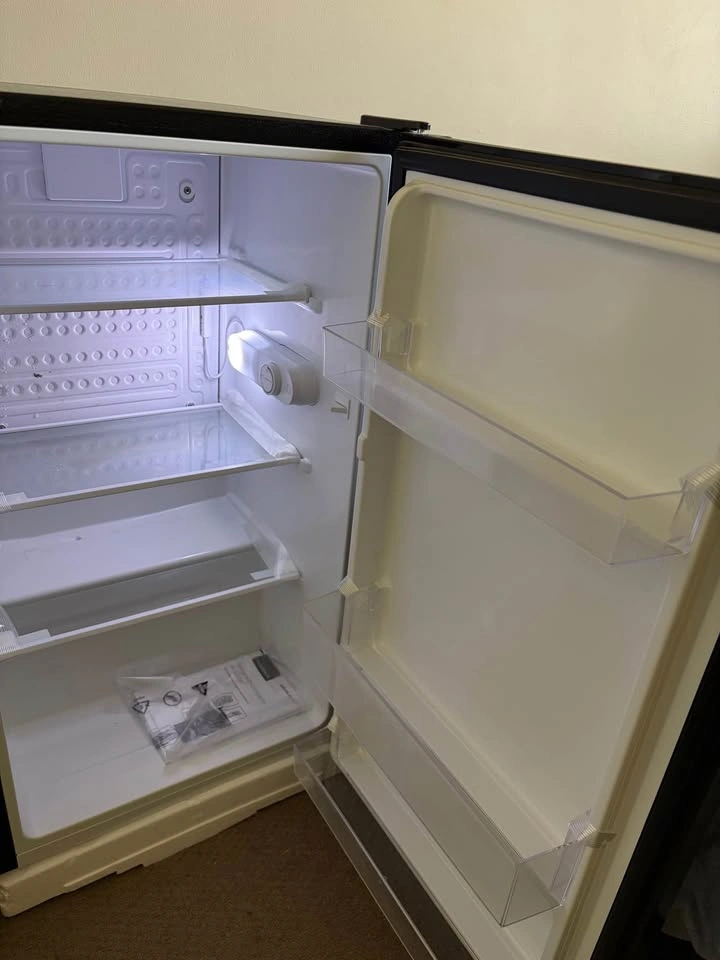 Black Mini Fridge – 3.3 cu. ft. – Like New - photo 3