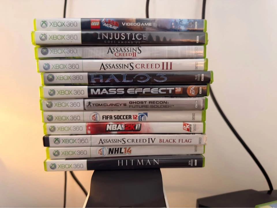 Xbox 360 Bundle with 12 Games & Controller - photo 2