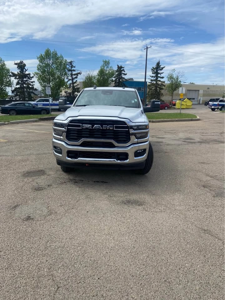 2025 Ram 2500 Tradesman - photo 2