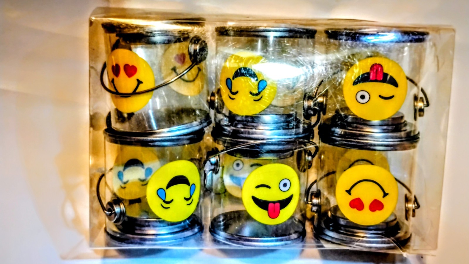 12 Emoji Plastic Pails 😜 2 Packs 🥳 Party Ware - photo 4