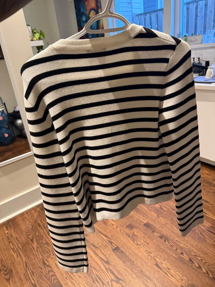 Dynamite sweater size small - photo 2