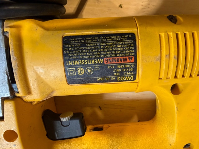 DeWalt DW313 Variable Speed Jig Saw - photo 3