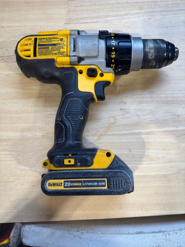 DeWalt DCD985 20V Max Hammer Drill (Tool Only) - photo 3