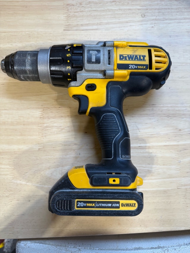 DeWalt DCD985 20V Max Hammer Drill (Tool Only) - photo 4
