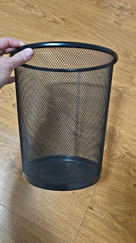 Black Mesh Wastebasket
