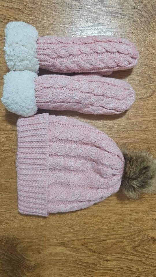 Winter globes and hats 3 different colors - photo 5
