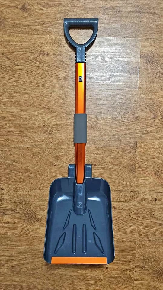 Certified Folding Shovel for Travel